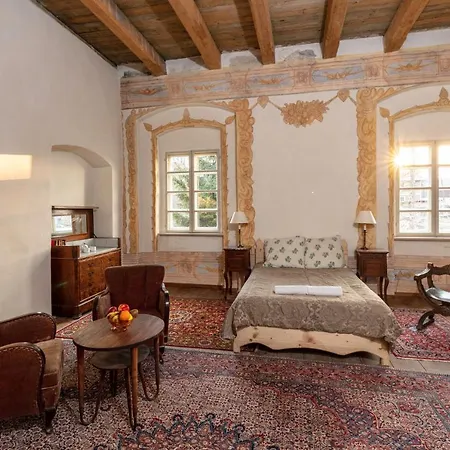 Palac Apart Otel Gorzanow