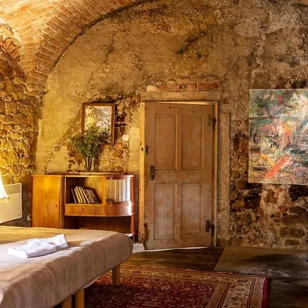 Palac Apart Otel Gorzanow